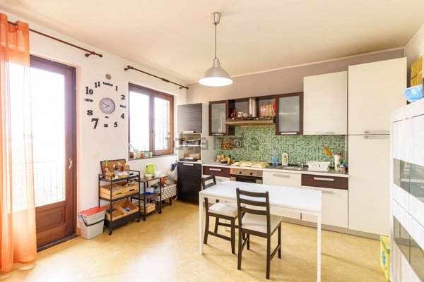 appartamento in vendita ad Aci Catena