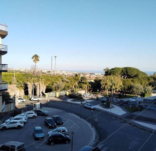 appartamento in vendita ad Aci Catena