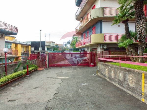 appartamento in vendita ad Aci Catena