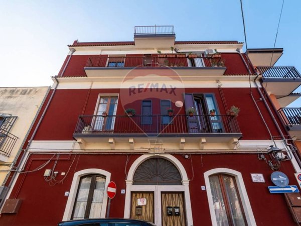 appartamento in vendita ad Aci Catena