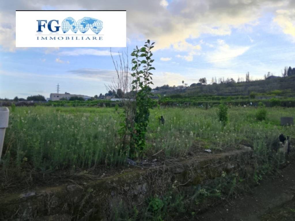 terreno agricolo in vendita ad Aci Catena