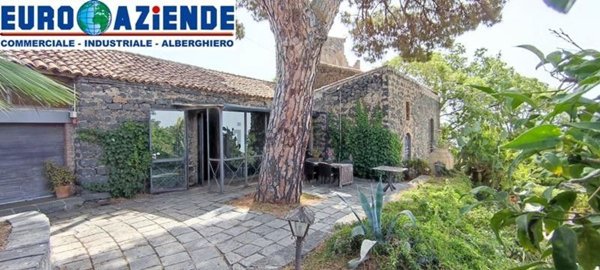 appartamento in vendita ad Aci Catena