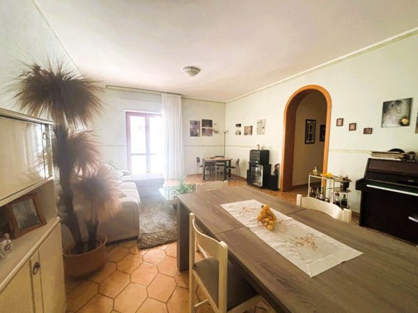 appartamento in vendita ad Aci Catena