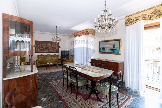 appartamento in vendita ad Aci Catena