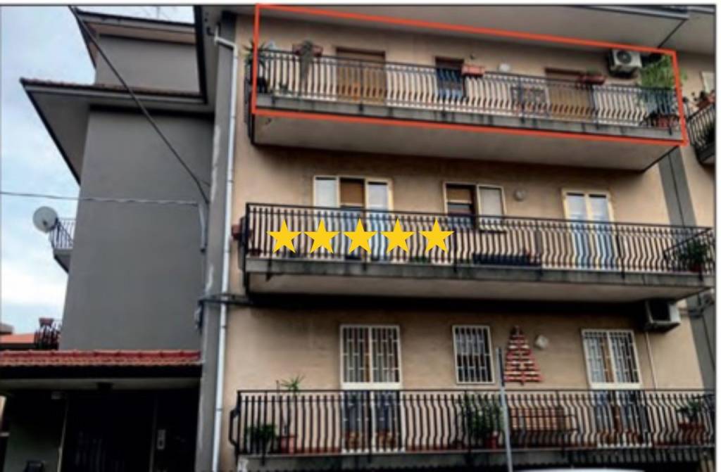 appartamento in vendita ad Aci Catena