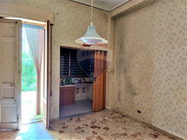 casa indipendente in vendita ad Aci Catena