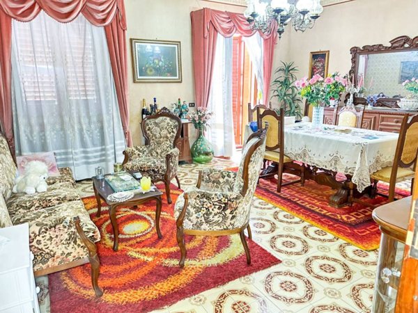 appartamento in vendita ad Aci Catena