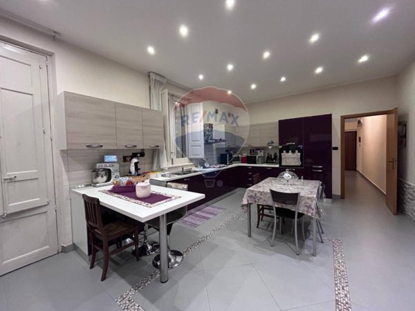 casa indipendente in vendita ad Aci Catena