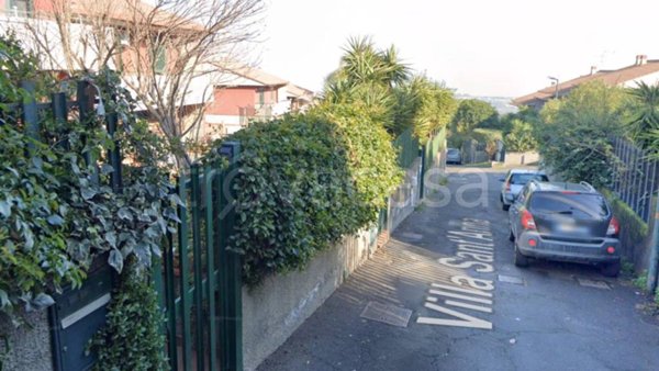 casa indipendente in vendita ad Aci Catena