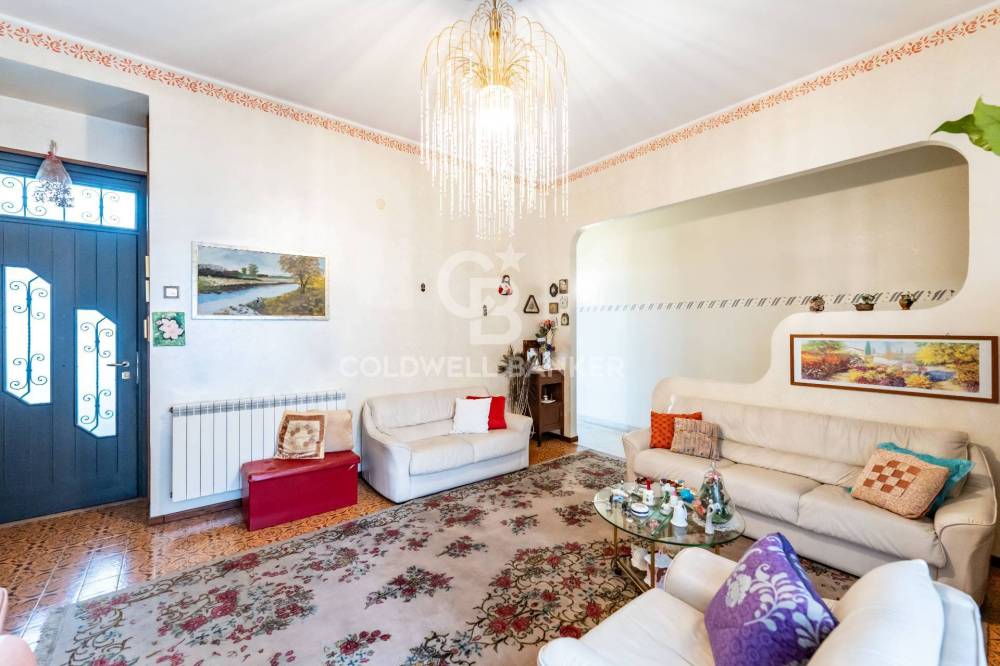 appartamento in vendita ad Aci Catena