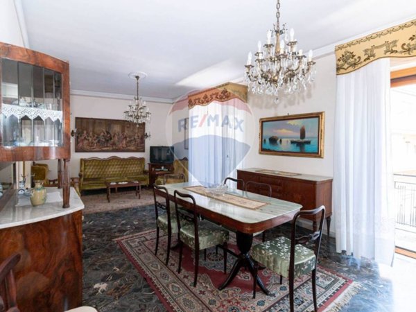 appartamento in vendita ad Aci Catena