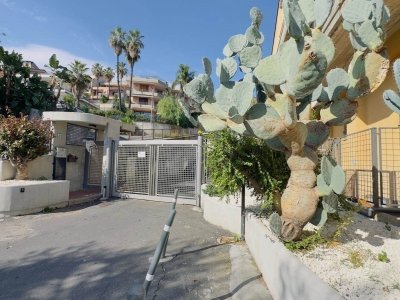 appartamento in vendita ad Aci Catena