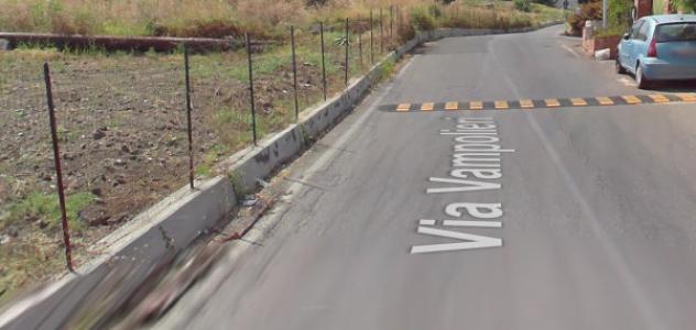 casa indipendente in vendita ad Aci Catena in zona Vampolieri