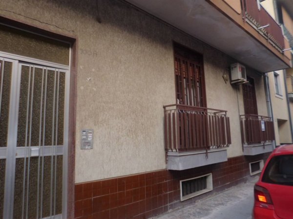 appartamento in vendita ad Aci Catena in zona Aci San Filippo