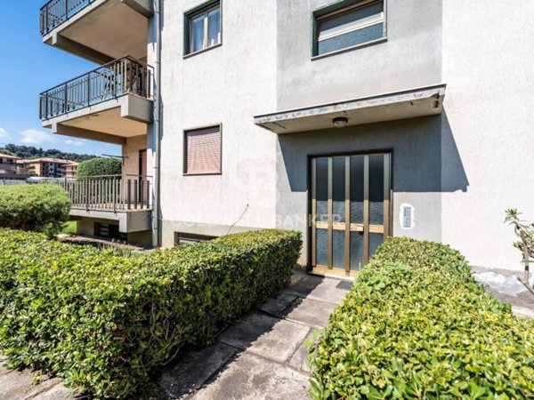 appartamento in vendita ad Aci Catena