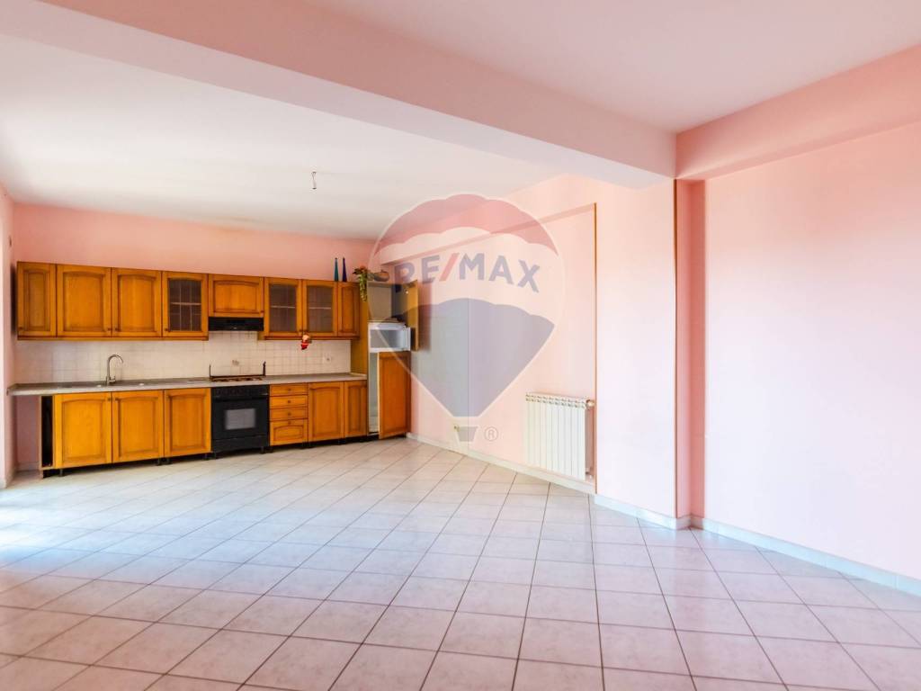 appartamento in vendita ad Aci Catena