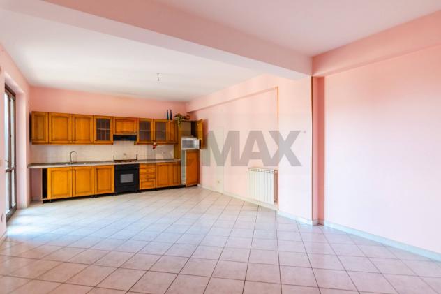 appartamento in vendita ad Aci Catena