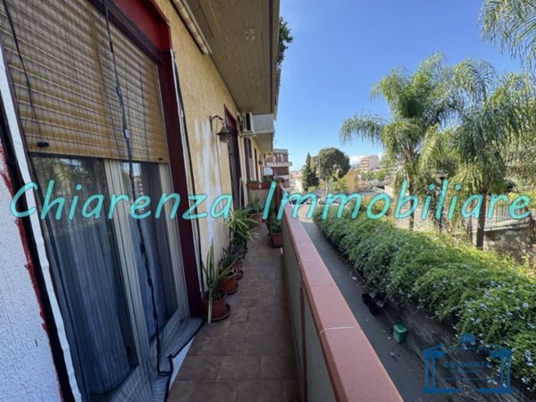 appartamento in vendita ad Aci Catena