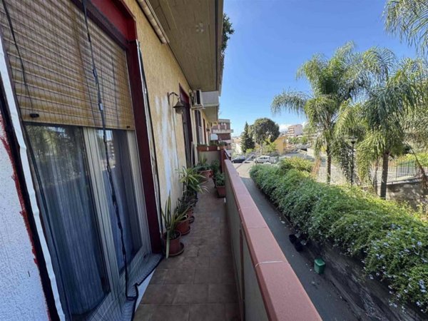 appartamento in vendita ad Aci Catena