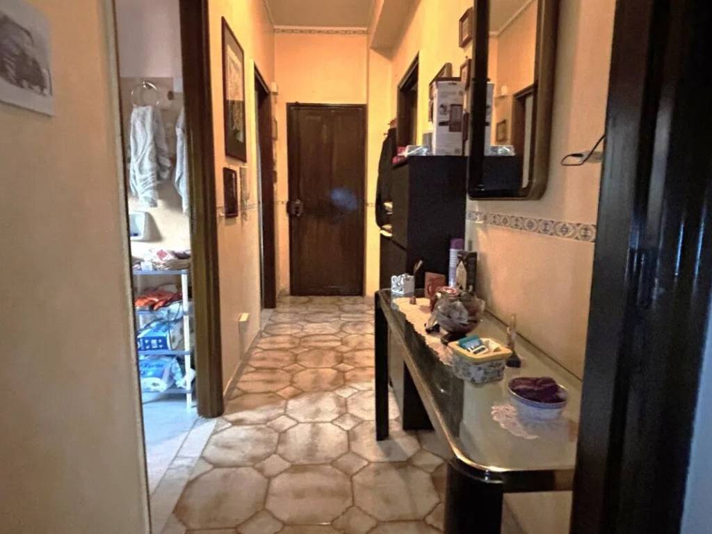 appartamento in vendita ad Aci Catena