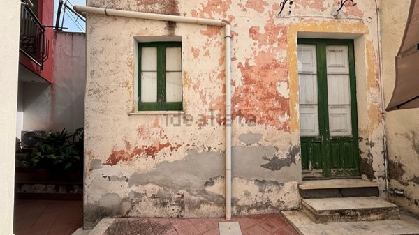 casa indipendente in vendita ad Aci Catena