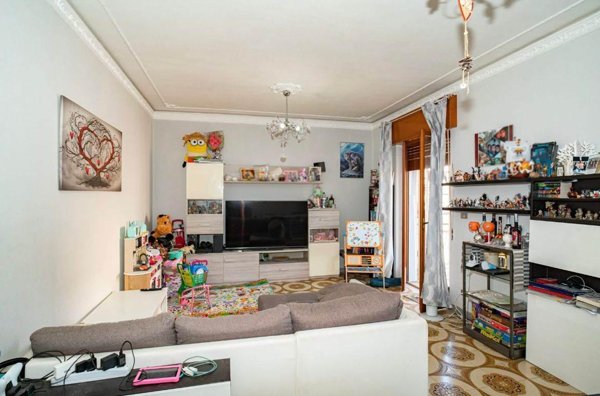 appartamento in vendita ad Aci Catena