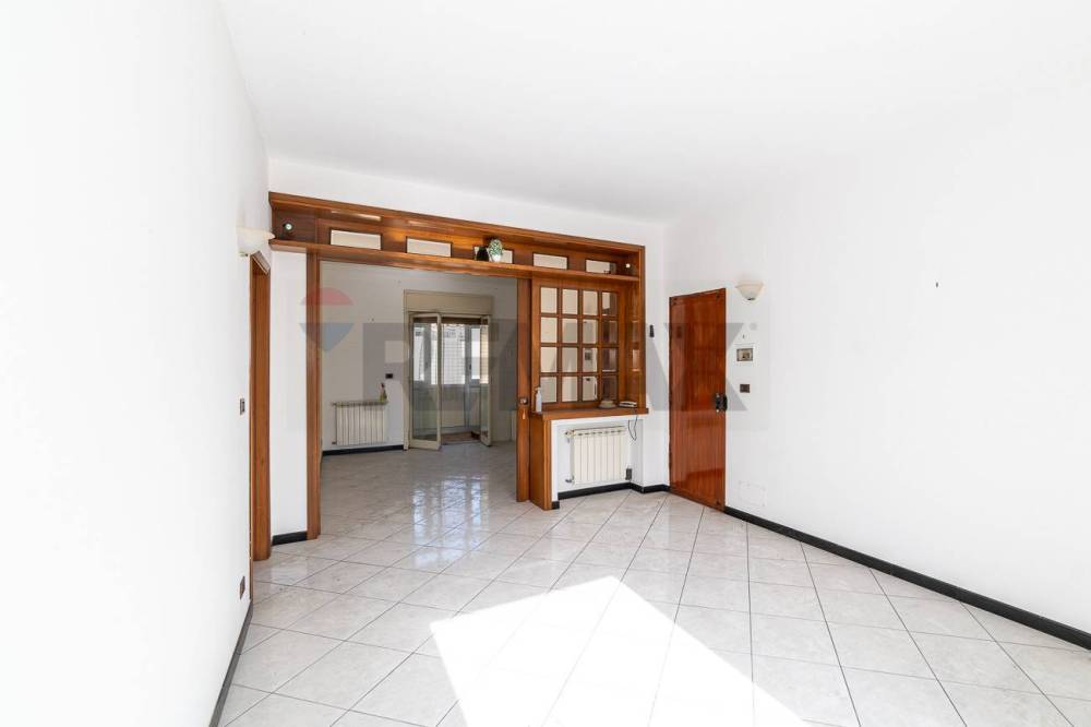 appartamento in vendita ad Aci Catena