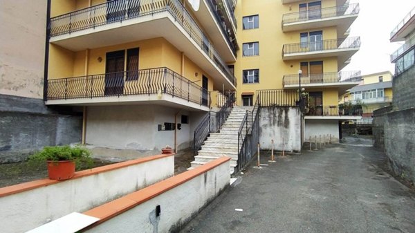 appartamento in vendita ad Aci Catena