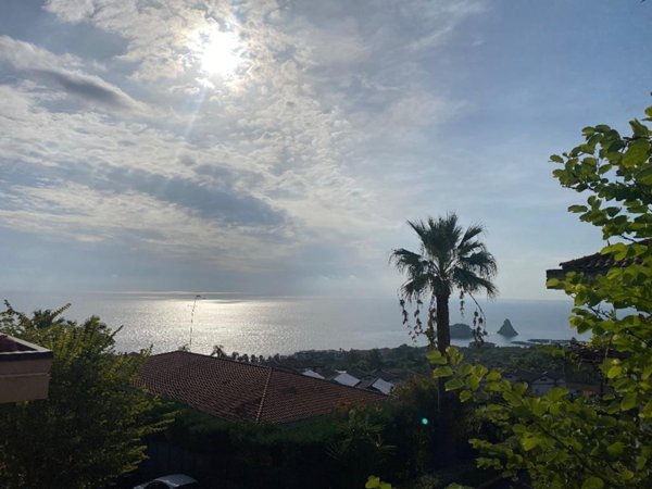 appartamento in vendita ad Aci Catena