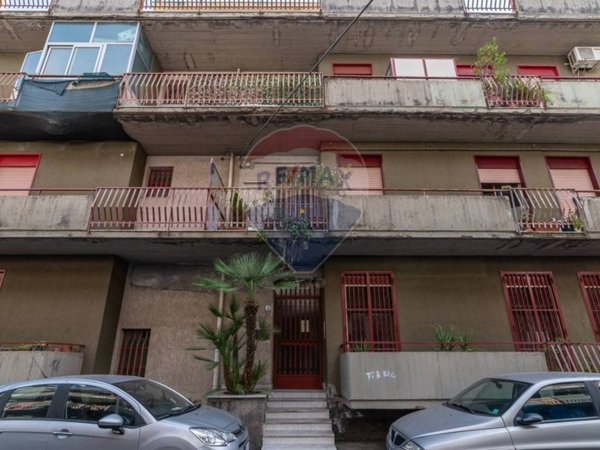 appartamento in vendita ad Aci Catena