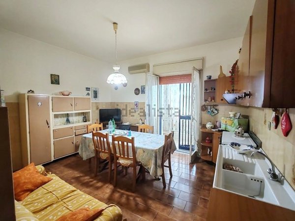 appartamento in vendita ad Aci Catena