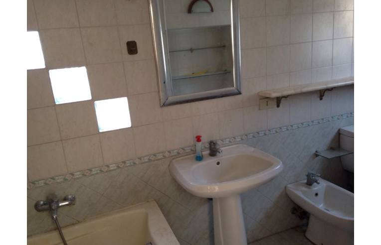 appartamento in vendita ad Aci Catena