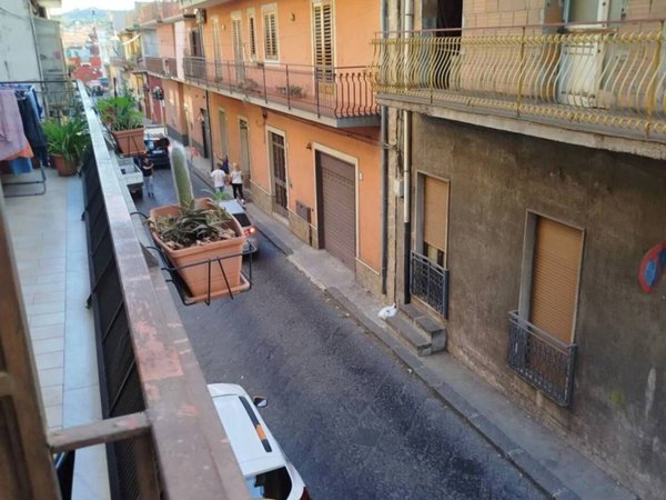 appartamento in vendita ad Aci Catena