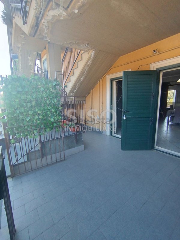 appartamento in vendita ad Aci Catena