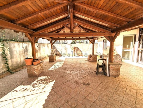 appartamento in vendita ad Aci Catena