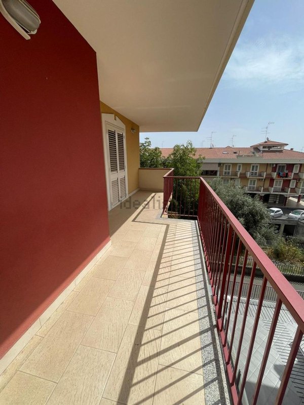 appartamento in vendita ad Aci Catena
