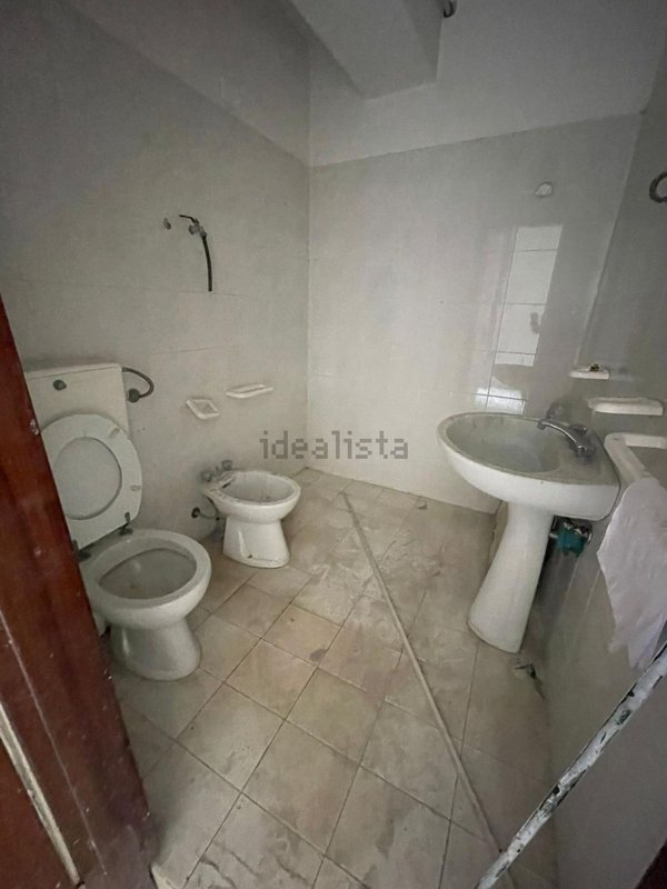 negozio in vendita ad Aci Catena