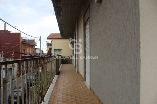 appartamento in vendita ad Aci Catena