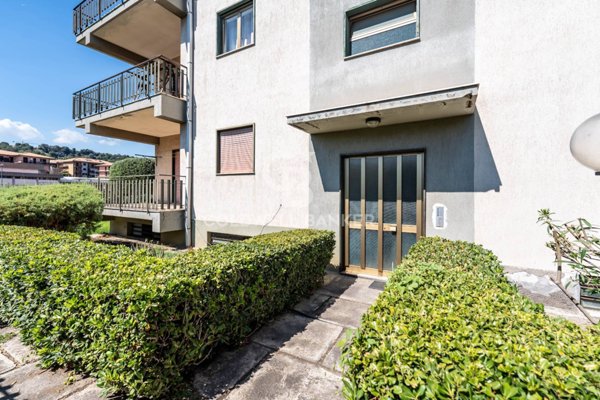 appartamento in vendita ad Aci Catena