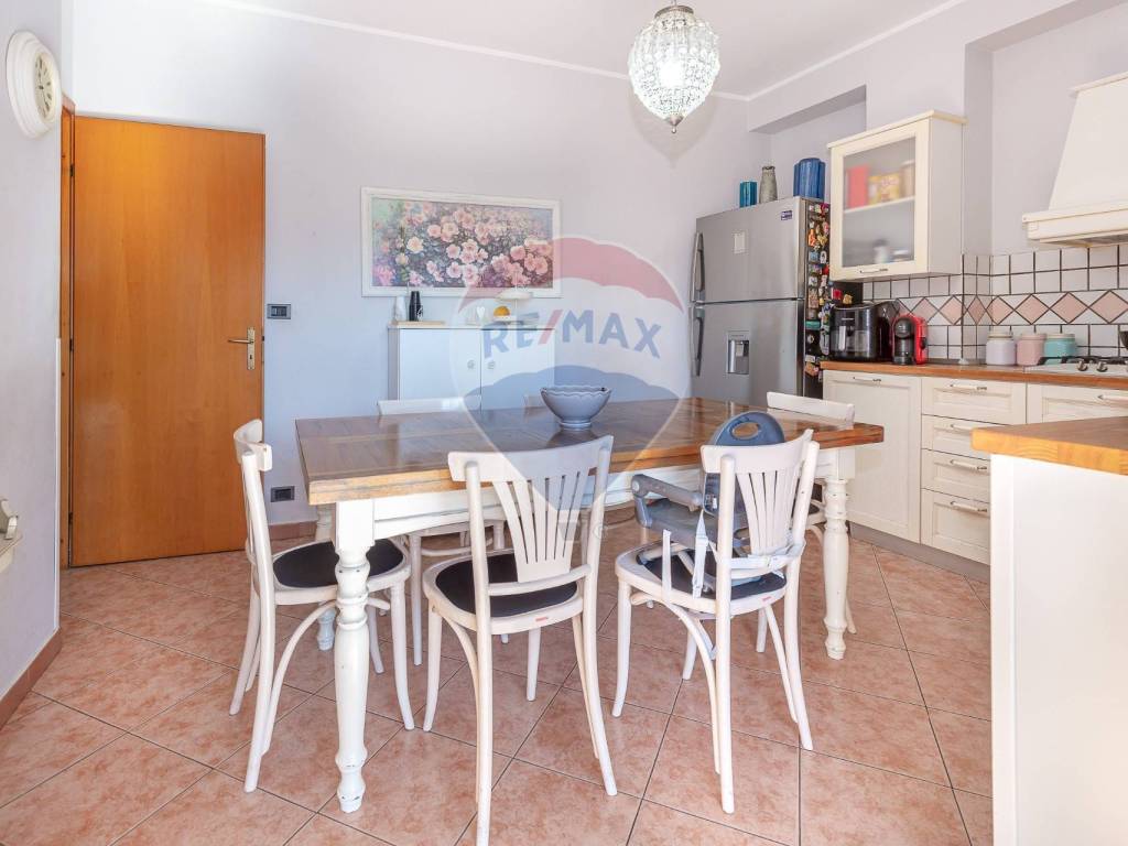 appartamento in vendita ad Aci Catena