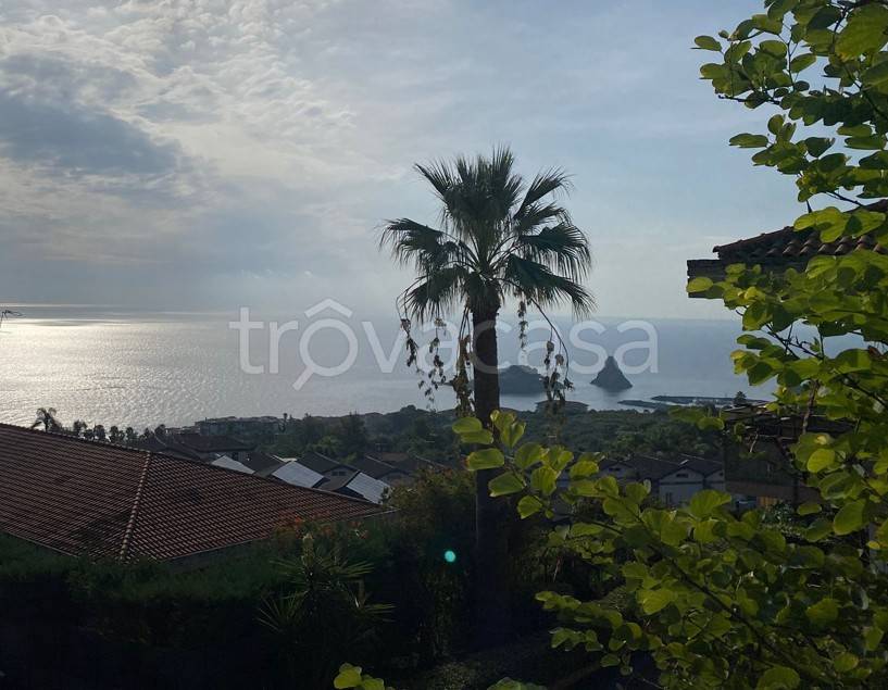 appartamento in vendita ad Aci Catena