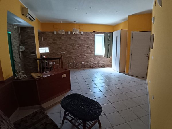 appartamento in vendita ad Aci Catena