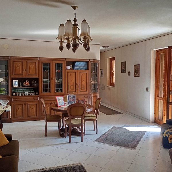 appartamento in vendita ad Aci Catena