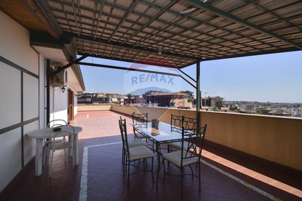 appartamento in vendita ad Aci Catena