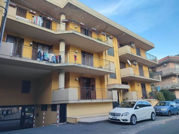 appartamento in vendita ad Aci Catena in zona San Nicolò