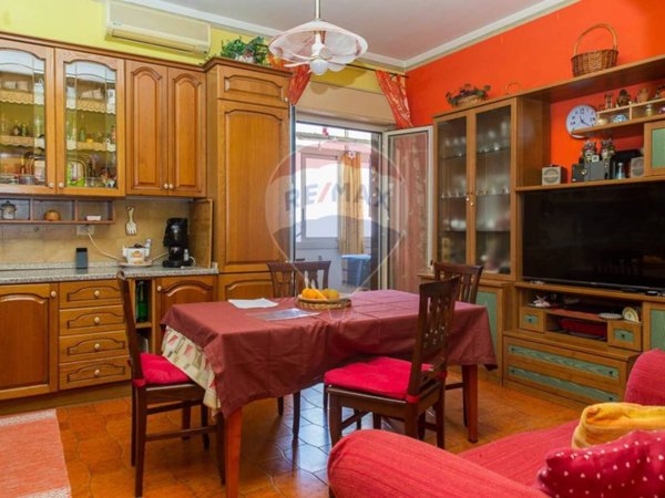 appartamento in vendita ad Aci Catena