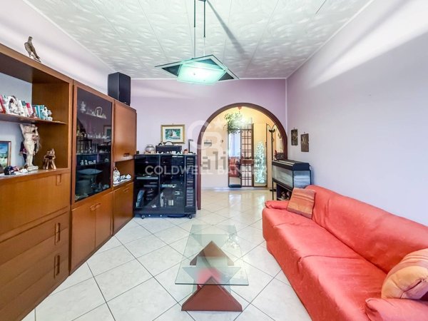 appartamento in vendita ad Aci Catena