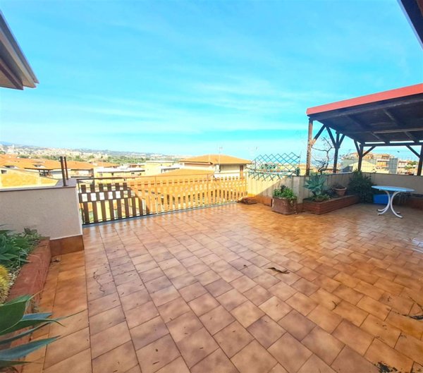 appartamento in vendita ad Aci Catena in zona Aci San Filippo