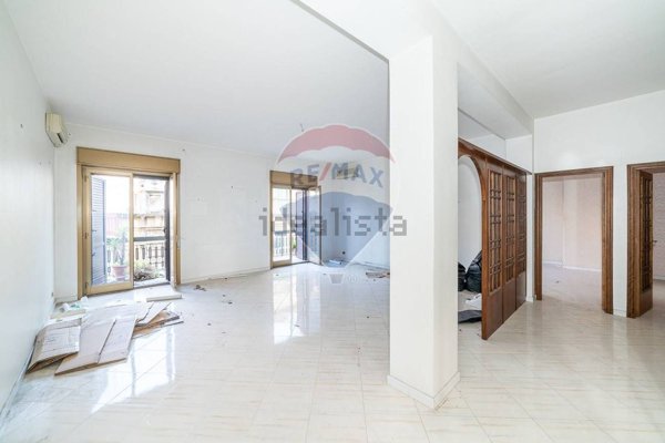 appartamento in vendita ad Aci Catena