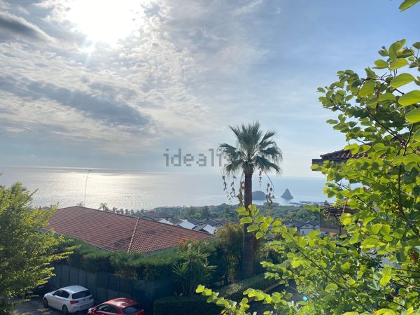 appartamento in vendita ad Aci Catena